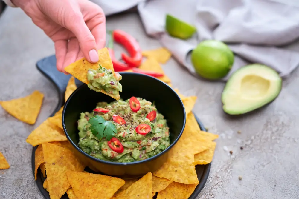 Cómo preparar un dip creativo para compartir en reuniones