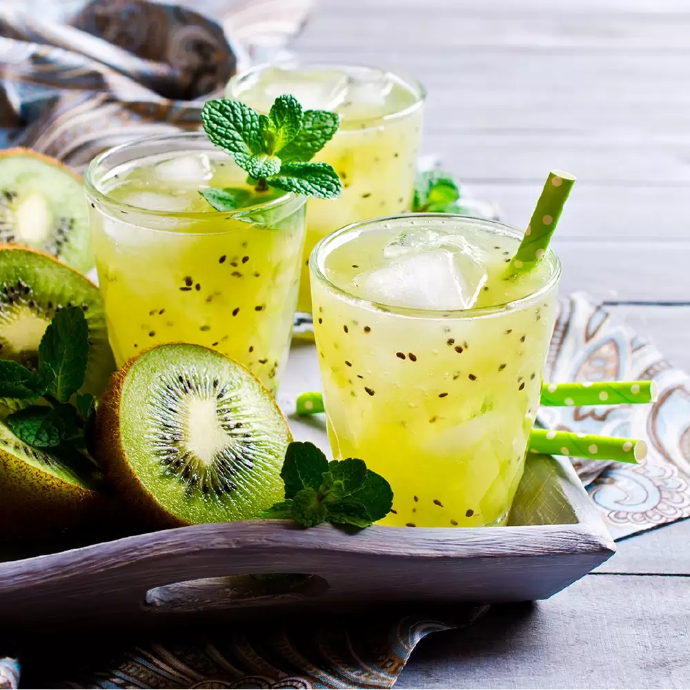 Cómo preparar resfrescantes cócteles en este verano